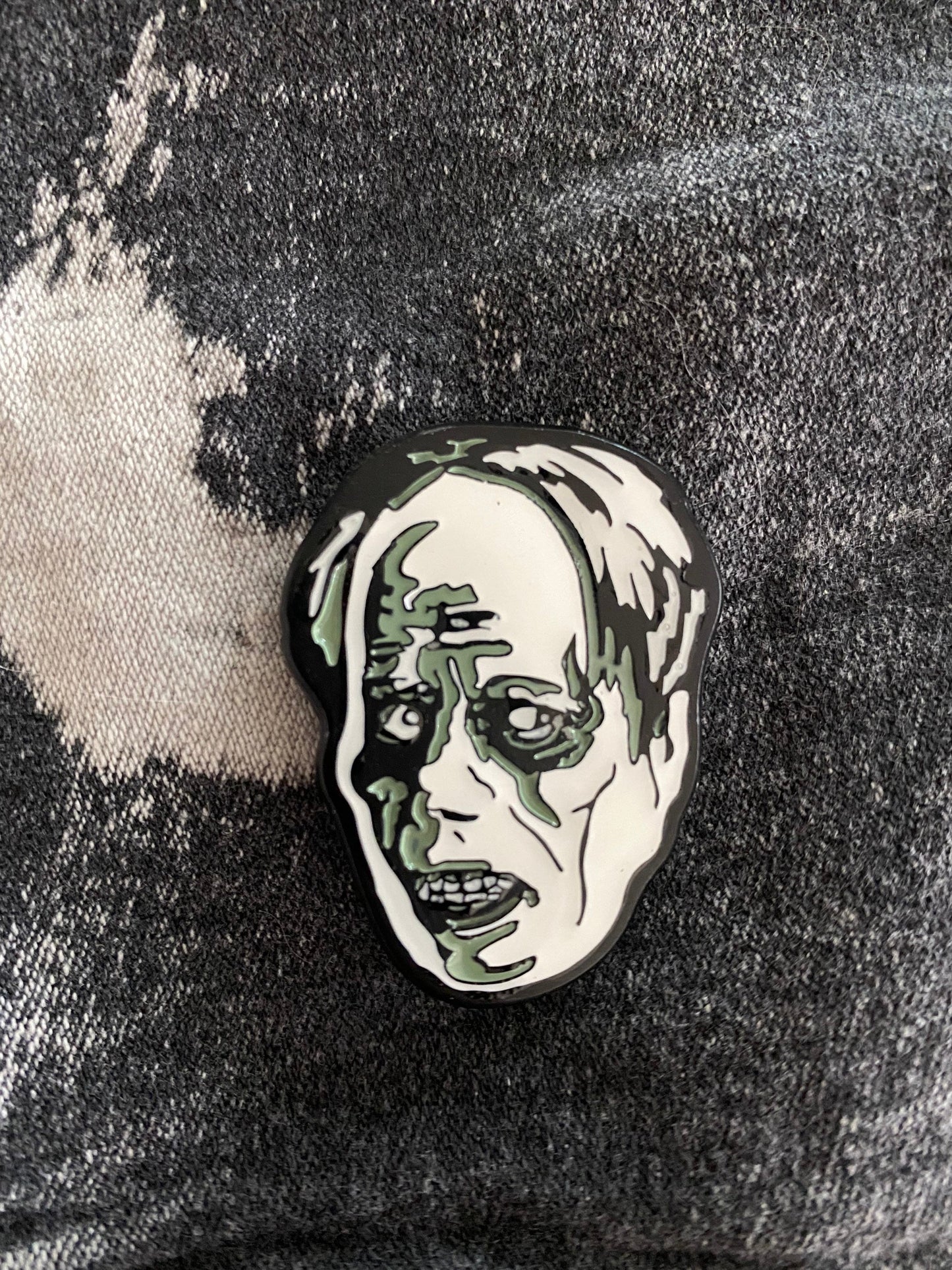 Phantom of the Opera Chaney Entertainment Enamel Pin